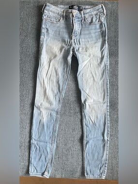 Hollister Light Wash Super Skinny Jeans